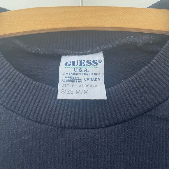 Vintage Unisex Guess ‘Made in Canada’ Oversized Crewneck Sweater - Picture 6 of 6